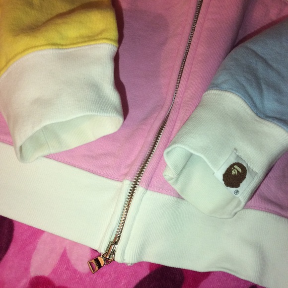 Bape - Picture 7 of 8